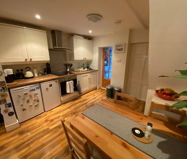 2 Bed Terraced House, Town Place, RG1 - Photo 3