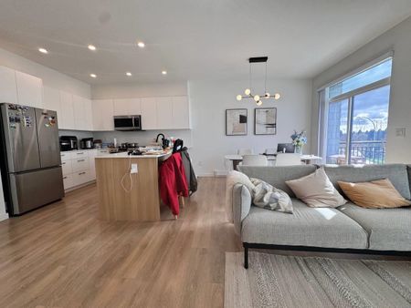 15255 Sitka Dr, Surrey, BC V3S0B1 - Photo 2