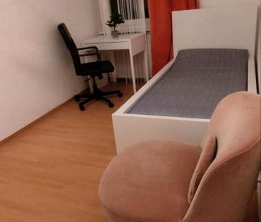 Voll möbliert WG Zimmer zu vermieten. Bushaltestelle in 2min - Foto 1