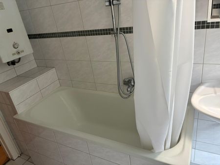 Dicht zur UNI, 2 Zi.-Whg. ca. 63qm in der Ratzeburger Allee 92, FREI zum 01.01.2026 - Photo 5