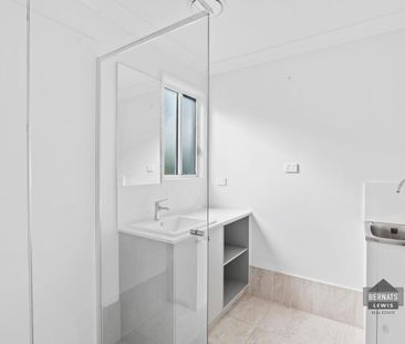 Private 2-Bedroom house - Elevated Position, Fully Fenced & Partial... - Photo 5