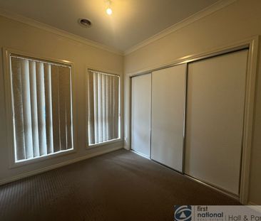 6a Grove End Road, Endeavour Hills - Photo 1