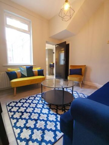 Rooms 2,3,4, 93 Bloomfield Avenue, Belfast, BT5 5AB - Photo 2