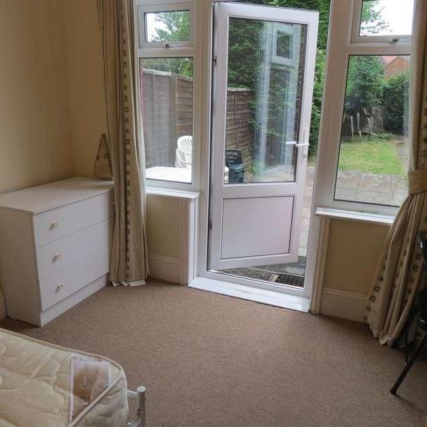 Bedroom Detached House In Winton, BH9 - Photo 1