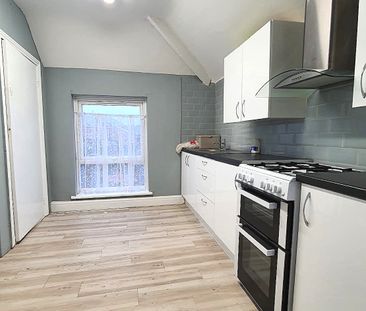 £950 PCM, Spacious Two Bedroom Apartment in Clare Road, Grangetown,... - Photo 6