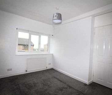 North Parade, Allerton, Bradford, BD15 - Photo 2