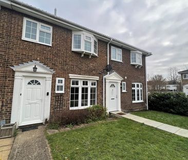 Regency Drive, West Byfleet, Surrey, KT14 - Photo 3