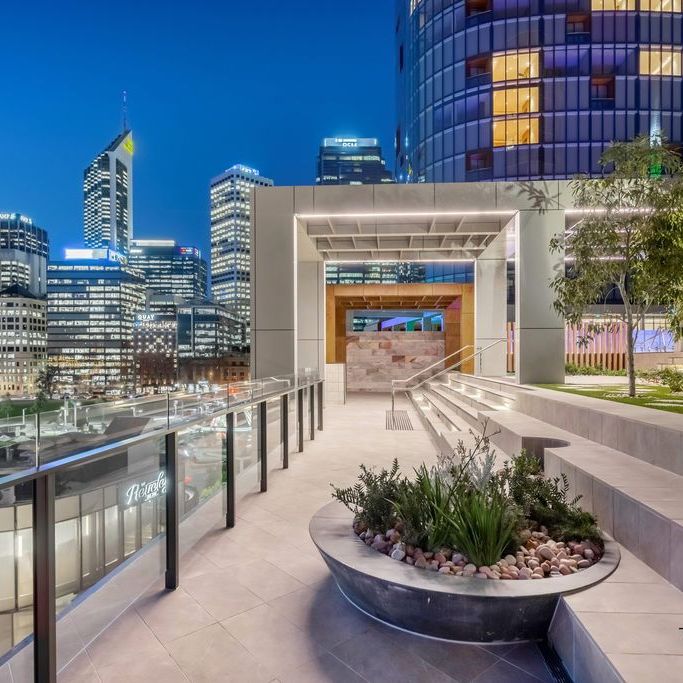 Luxury Living at The Towers, Elizabeth Quay! - Photo 1