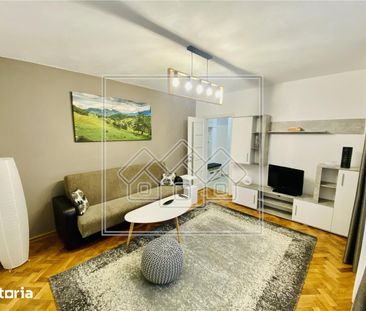Ap. renovat, cu 2 camere si balcon, Zona Cedonia - Photo 1