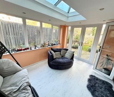 5 bedroom detached house to rent - Photo 1