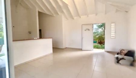 Location Maison 4 pièces 90m² PETIT BOURG 97170 - Photo 3