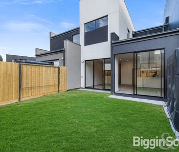 Townhouse In Great Locations... - Photo 3