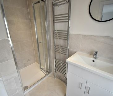 1 bedroom Flat To Let - Photo 5