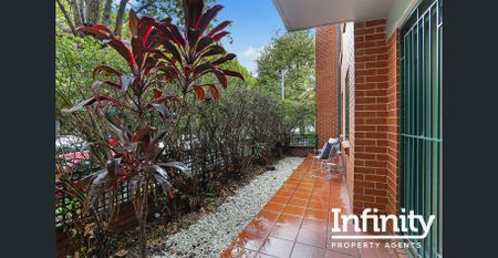 LARGE TWO-BEDROOM APARTMENT NEAR SYDNEY PARK - Photo 5