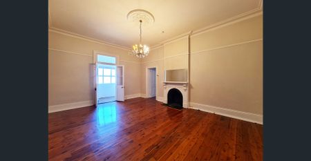 DOUBLE-FRONTED COLONIAL-STYLE TWO-LEVEL HOME - Photo 4