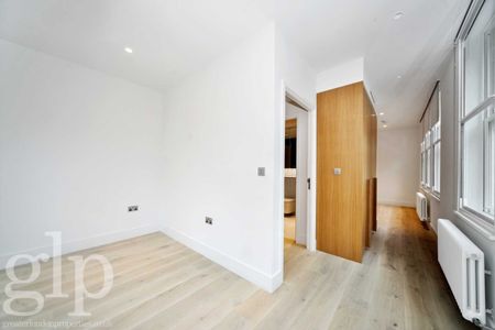 Apartment, Little Newport Street, London, Greater London, Covent Garden, WC2H - Photo 4