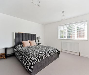 5 bedroom detached house to rent - Photo 1