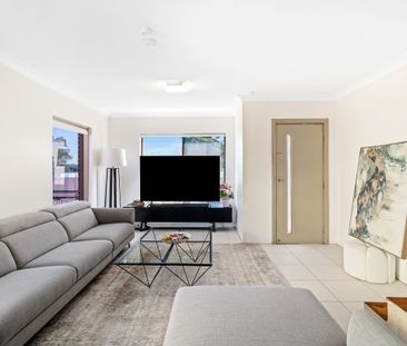 Spacious Family Home in a Sought-After Sans Souci Location - Photo 1