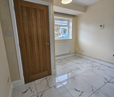 1 Bed Flat, Gainsborough Road, LE2 - Photo 3