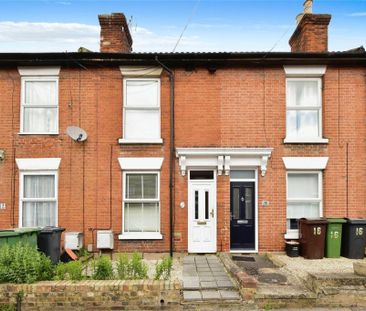 Flat to rent - Photo 2