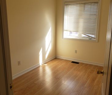 For Lease - 11 Shiff Crescent, Brampton, Ontario - Photo 5