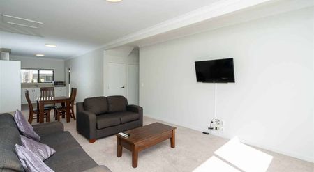 Furnished Room in Hillcrest - Photo 4