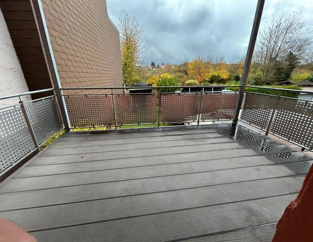 Helle 4-Zimmer-Wohnung | 105 m² + Balkon | EG - Foto 1