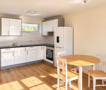 2 bedroom flat to rent - Photo 5