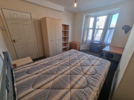 4 Bed Student Accommodation - Photo 5