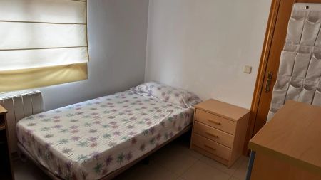 Room in shared apartment in Madrid - Foto 4