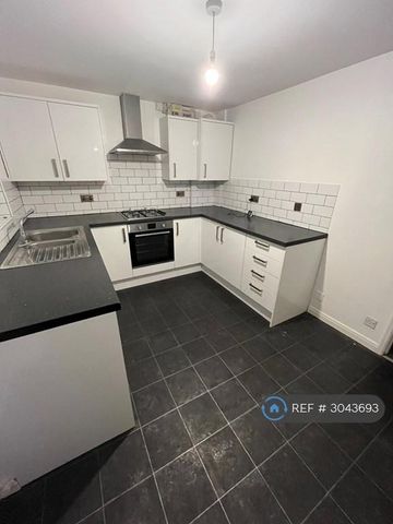 2 bedroom semi-detached house to rent - Photo 3