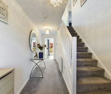 Detached house to rent on - Photo 1