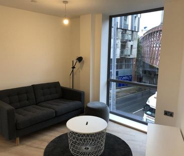 1 bedroom Flat To Let - Photo 2