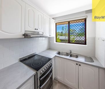 Freshly Painted Two Bedroom Apartment In Unbeatable Location Near P... - Photo 6