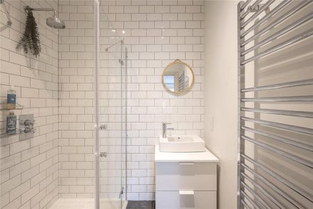 3 bedroom apartment to rent - Photo 4