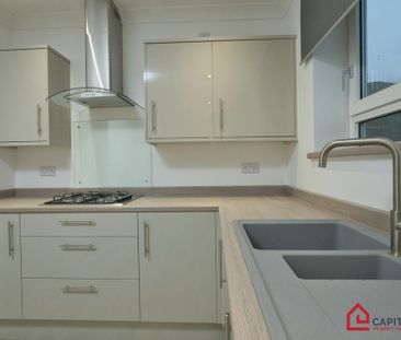 3 bedroom semi-detached house to rent - Photo 4