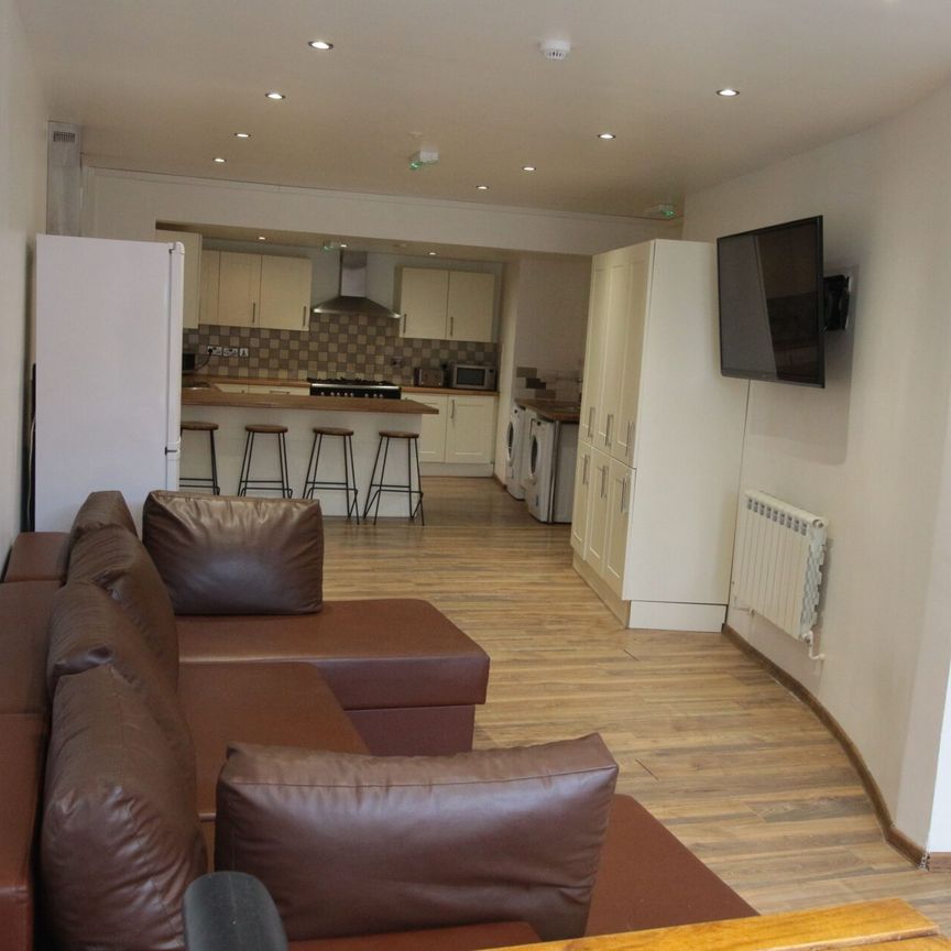 Park view, Stonebow house Block, St. Botolphs Crescent, Lincoln, Lincolnshire, LN5 8AZ, United Kingdom - Photo 1