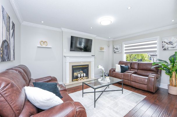 For Lease - 10 Leopard Gate, Brampton, Ontario - Photo 1