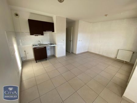 Location Appartement 1 pièce 27m² TOULON 83100 - Photo 2
