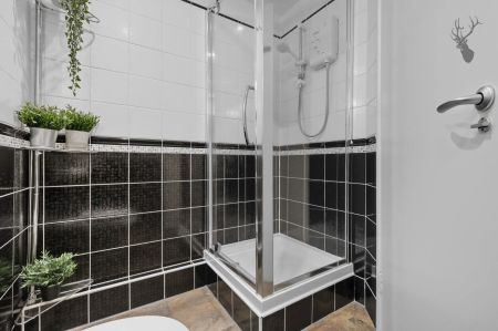 1 Bedroom Apartment - Photo 5