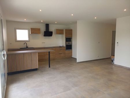 Location Maison 4 pièces 93m² - Photo 4