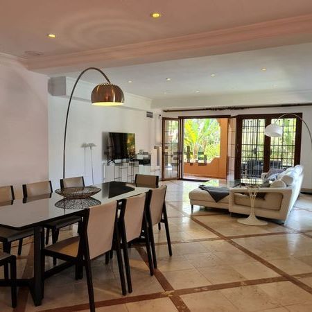 Alquiler de casa o chalet independiente en Avenida Playa del Sol s/n - Photo 1