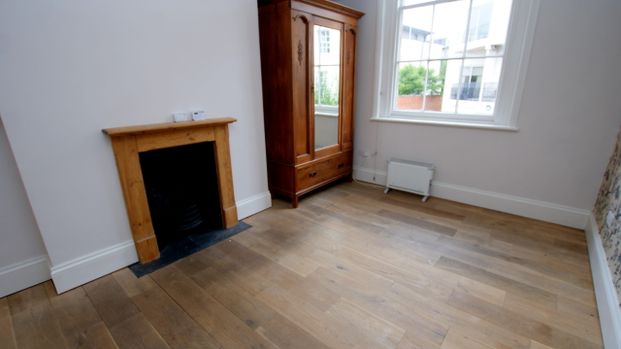 5 Pembury Lansdown Crescent, CHELTENHAM GL502JX - Photo 1