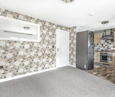 2 bedroom maisonette to rent - Photo 6