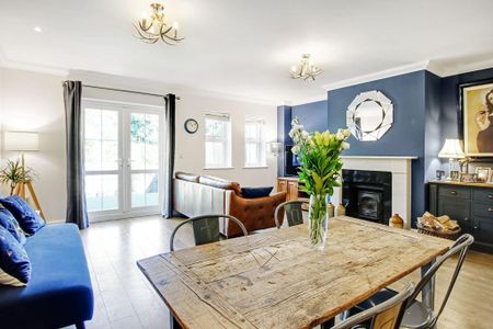 5 bedroom townhouse to rent - Photo 3