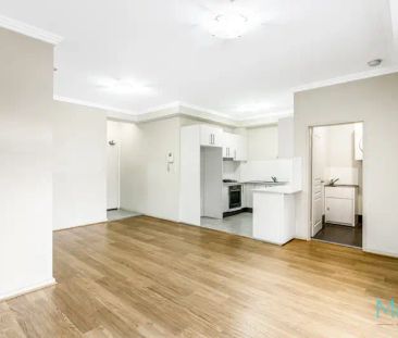 “Low maintenance apartment in convenient location” - Photo 5