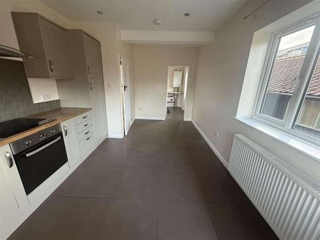 Sunnydene, Upper Street, CO7 - Photo 5