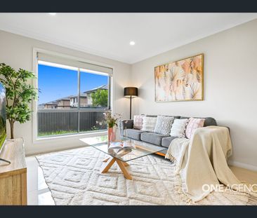 Modern 5 Bedroom House in Heart of Tallawong - Photo 1