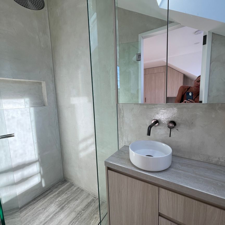 Queens Park - Photo 1