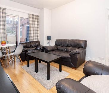 3 bedroom terraced house to rent - Photo 1